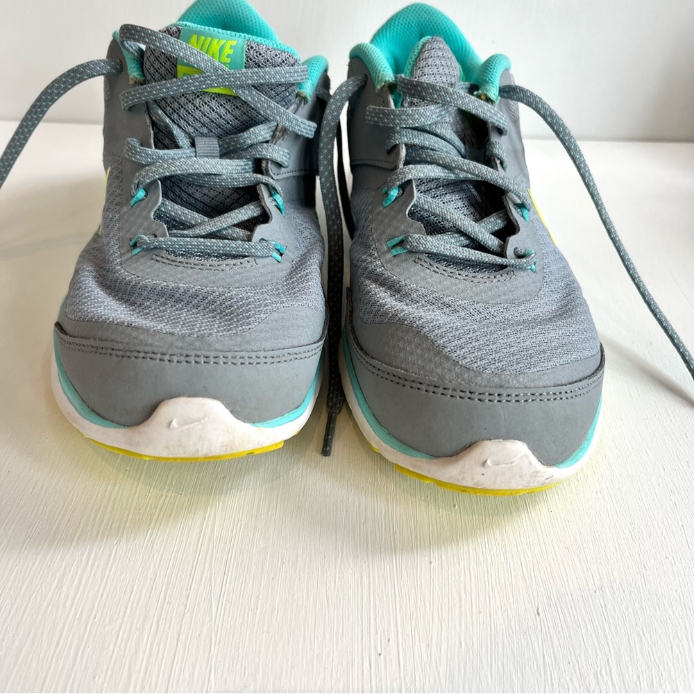 Nike Training Flex TR5 Women’s Sneakers - Picture 2 of 16